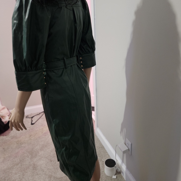 Fashion Nova Green Midi Dress with Gold Accents - Picture 4 of 4